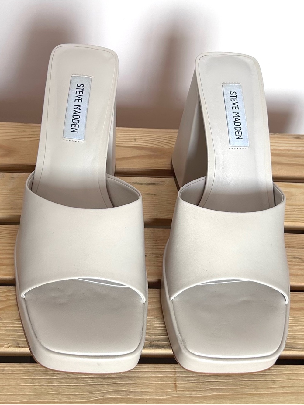Steve Madden “Cristo” platform slide in